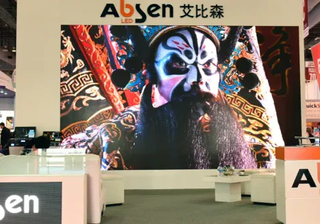 Publicidad digital en pantalla LED durante ExpoPublicitas, parte del crecimiento del OOH y DOOH en México.