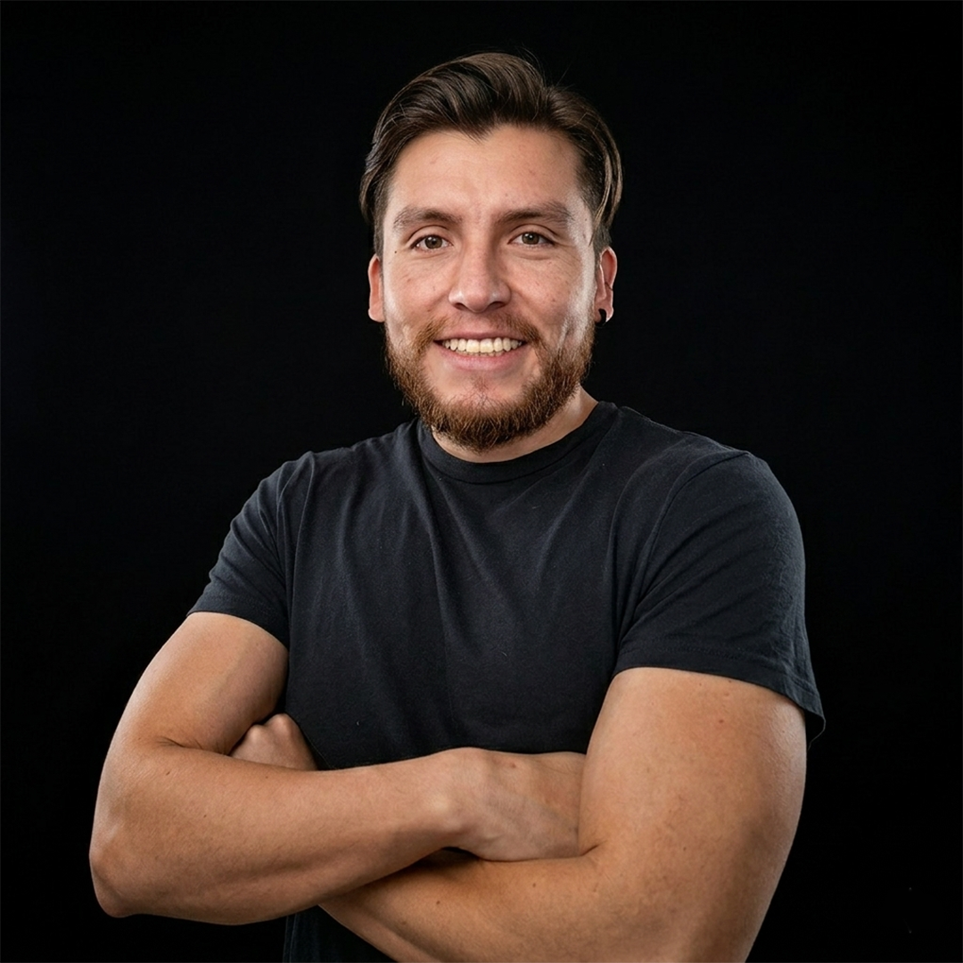 Sebastián González 1080x1080 fondo negro